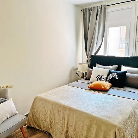 Cheerful Townhouse Center 5 Bedrooms Pool And Terrace * Sitges