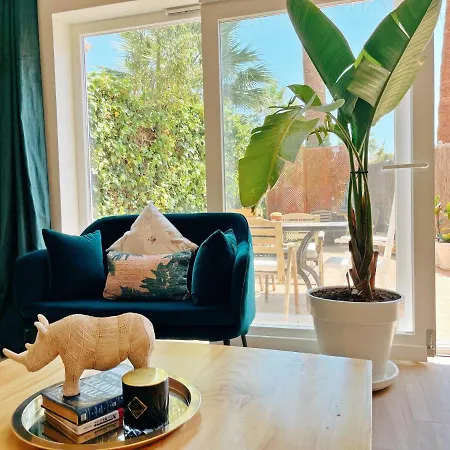 Сasa de vacaciones Cheerful Townhouse Center 5 Bedrooms Pool And Terrace *
