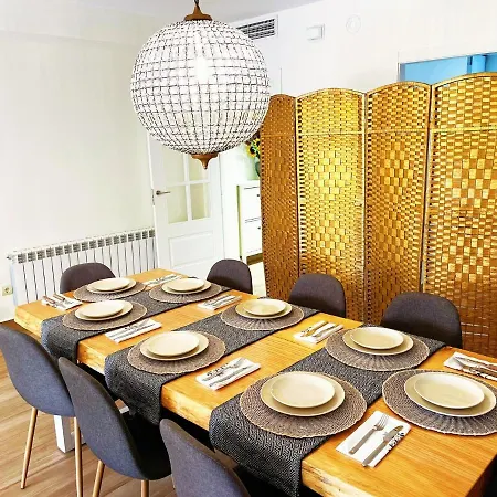 Cheerful Townhouse Center 5 Bedrooms Pool And Terrace
