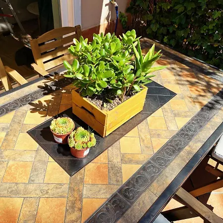 Ferienhaus Cheerful Townhouse Center 5 Bedrooms Pool And Terrace Sitges