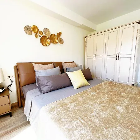 Cheerful Townhouse Center 5 Bedrooms Pool And Terrace 別荘
