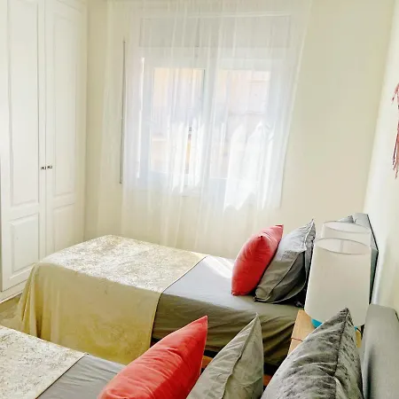 Cheerful Townhouse Center 5 Bedrooms Pool And Terrace Ferienhaus *