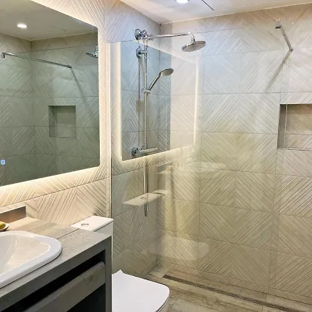 Cheerful Townhouse Center 5 Bedrooms Pool And Terrace Ferienhaus Sitges