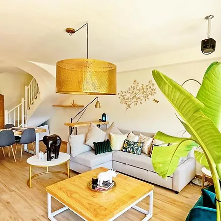 Cheerful Townhouse Center 5 Bedrooms Pool And Terrace *