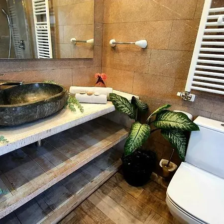 Cheerful Townhouse Center 5 Bedrooms Pool And Terrace